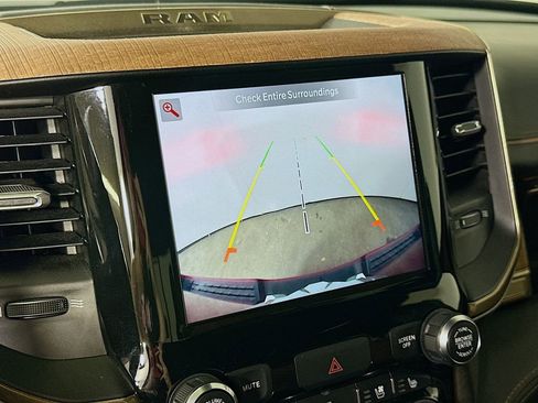 Used 2022 RAM 1500 Limited w/ Body Color Bumper Group image 10