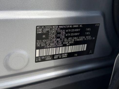 Used 2024 Toyota RAV4 XLE FWD image 30