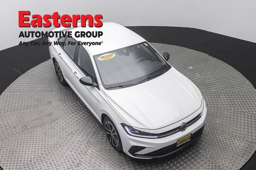 Used 2025 Volkswagen Jetta Sport FWD image 5