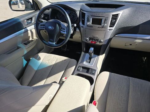 Used 2014 Subaru Outback 2.5i Premium AWD/4WD image 25