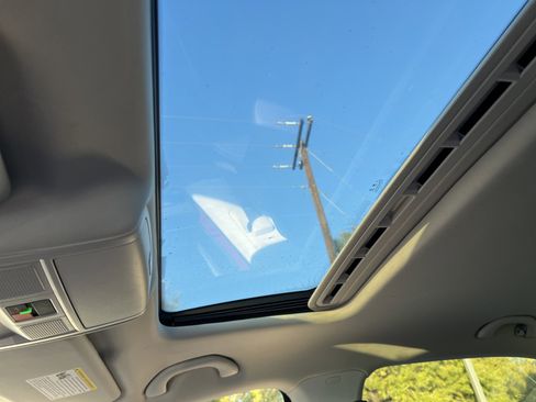 Certified 2022 Volkswagen Passat 2.0T image 27