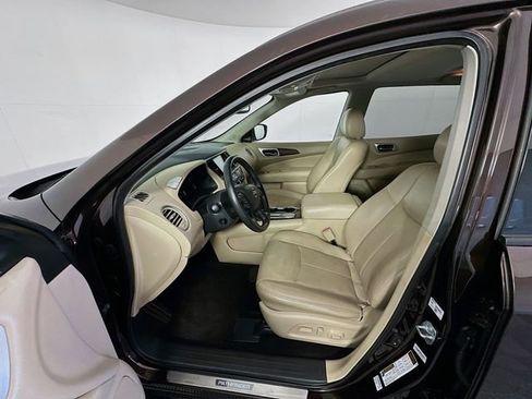 Used 2020 Nissan Pathfinder Platinum w/ Cargo Package FWD image 21