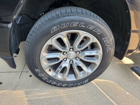Used 2023 RAM 1500 Laramie AWD/4WD image 9