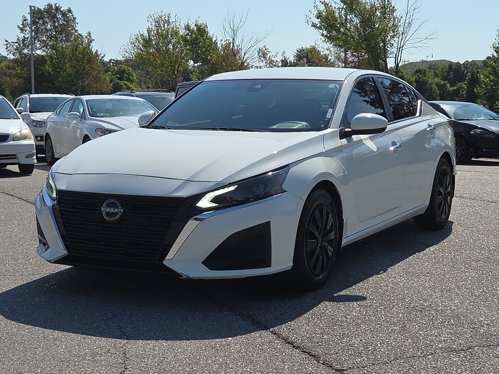 Used 2023 Nissan Altima 2.5 S FWD image 2