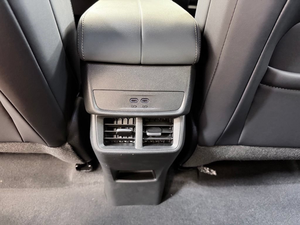 New 2026 GMC Terrain AT4 w/ Technology Package II AWD/4WD image 24