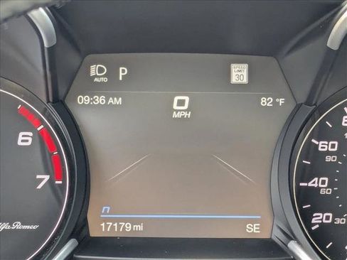 Used 2023 Alfa Romeo Giulia Veloce image 10