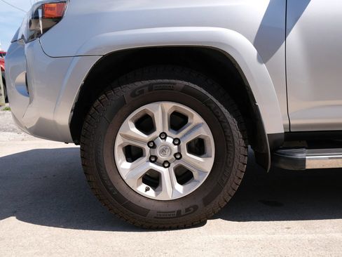 Used 2015 Toyota 4Runner SR5 RWD image 15