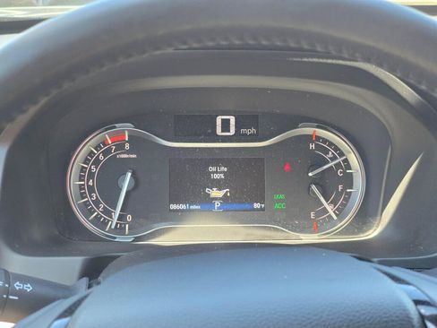 Used 2018 Honda Pilot Touring image 21