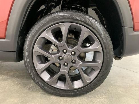 Used 2021 Jeep Compass Latitude AWD/4WD image 4