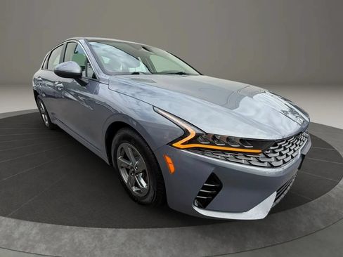 Used 2021 Kia K5 LXS FWD image 3