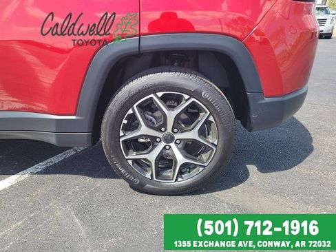 Used 2025 Jeep Compass Limited AWD/4WD image 9
