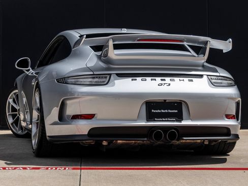 Certified 2016 Porsche 911 GT3 RWD image 3
