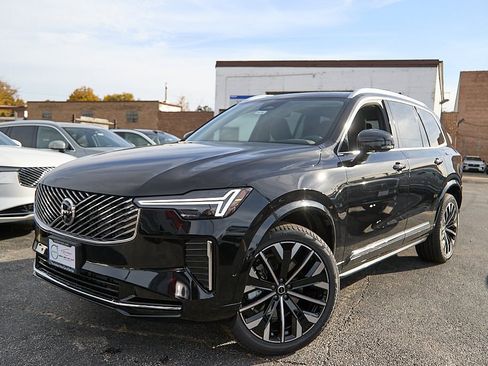 New 2026 Volvo XC90 B6 Plus w/ Protection Package Premier image 1