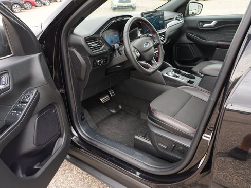 Used 2024 Ford Escape ST-Line w/ Tech Pack #1 AWD/4WD image 15