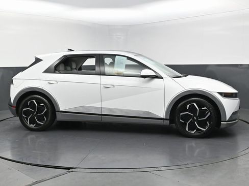 Used 2024 Hyundai Ioniq 5 Limited image 6