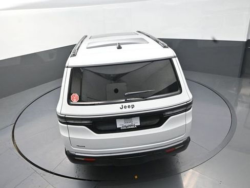 New 2026 Jeep Grand Wagoneer Limited AWD/4WD image 16