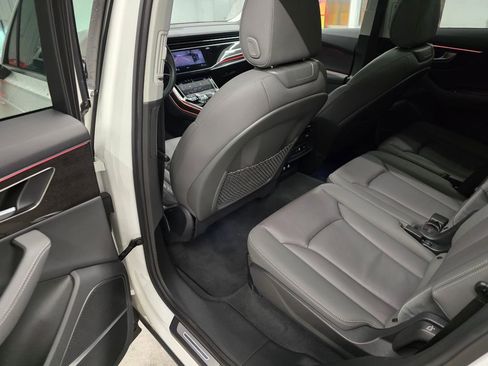 Used 2025 Audi Q7 3.0T Premium Plus AWD/4WD image 29