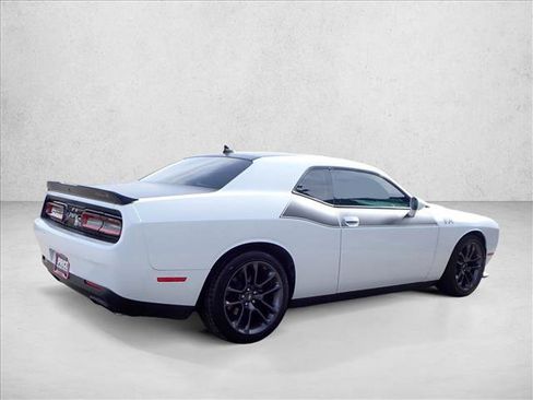 Used 2023 Dodge Challenger R/T w/ T/A Package image 4