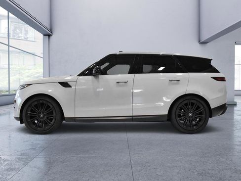 Used 2024 Land Rover Range Rover Sport SE AWD/4WD image 2