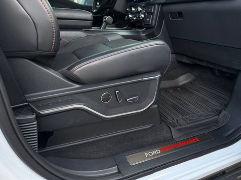 Used 2025 Ford F150 Raptor AWD/4WD image 51