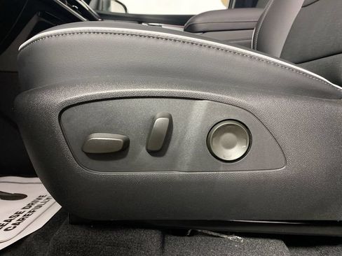 Used 2026 Buick Enclave Preferred w/ Power Package FWD image 12