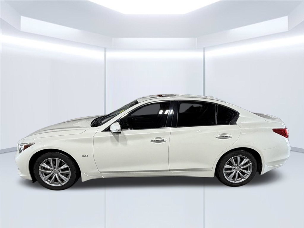 Used 2017 INFINITI Q50 Premium w/ 2.0T Premium Plus Package RWD image 4