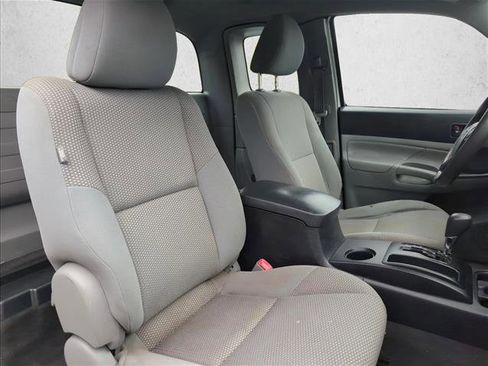 Used 2015 Toyota Tacoma 2WD Access Cab image 29