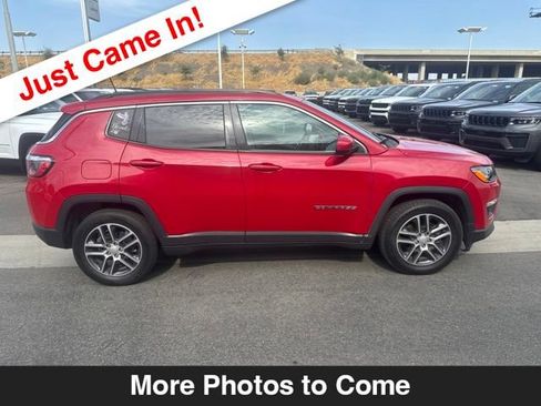 Used 2019 Jeep Compass Latitude FWD image 7