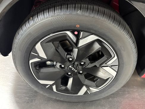 New 2026 Kia Niro Wind w/ Wind Preserve Package FWD image 7