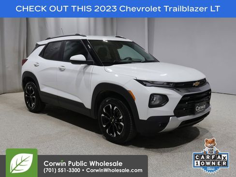 Used 2023 Chevrolet TrailBlazer LT AWD/4WD image 1