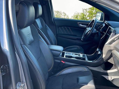 Certified 2024 Ford Edge ST image 7