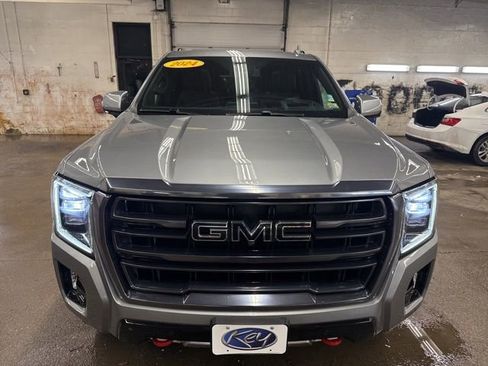 Used 2024 GMC Yukon AT4 w/ Technology Package image 2