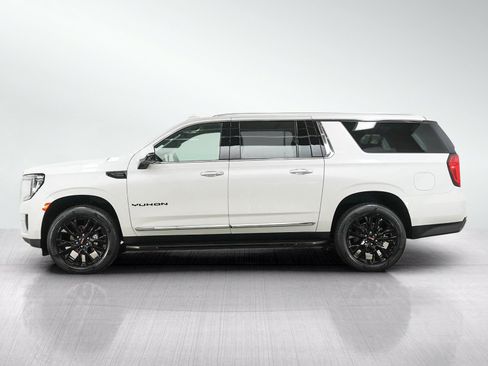 Used 2023 GMC Yukon XL SLT w/ SLT Premium Package AWD/4WD image 2