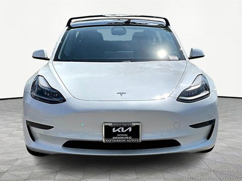 Used 2021 Tesla Model 3 Standard Range Plus image 3