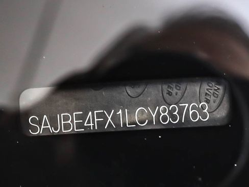 Used 2020 Jaguar XF Prestige image 24