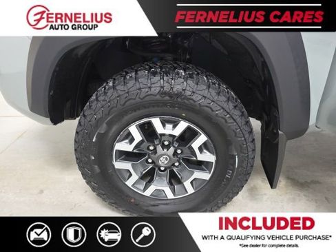 Used 2023 Toyota Tacoma TRD Off-Road image 15