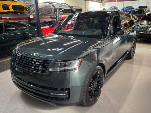 Used 2024 Land Rover Range Rover Long Wheelbase SE AWD/4WD image 10