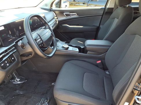 Certified 2026 Kia Sportage LX FWD image 15