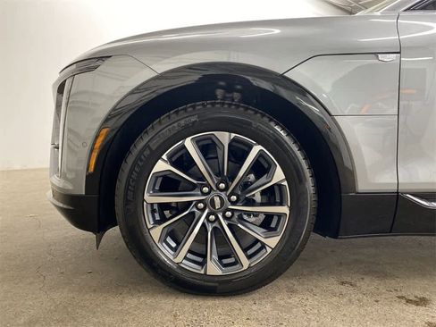 Used 2026 Cadillac Lyriq Sport image 12