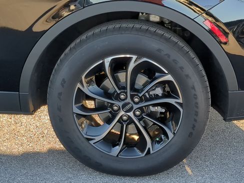 New 2026 Lincoln Nautilus Premier AWD/4WD image 9