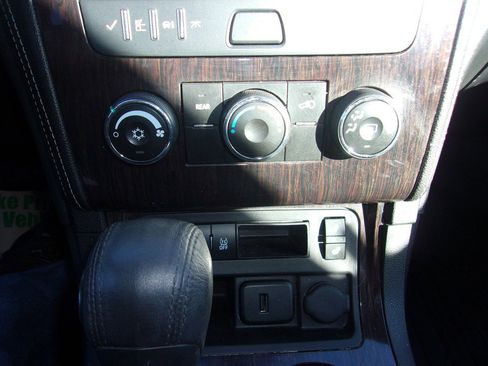 Used 2017 Chevrolet Traverse LT image 22