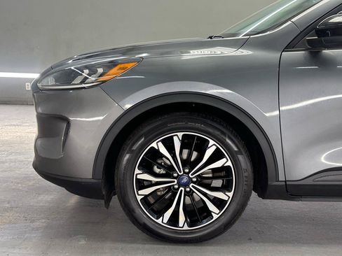 Used 2022 Ford Escape SE w/ SE Sport Appearance Package FWD image 5
