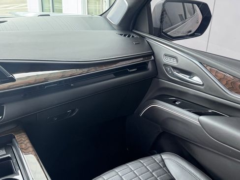 Used 2024 Cadillac Escalade Sport Platinum w/ LPO, ONYX Package image 22