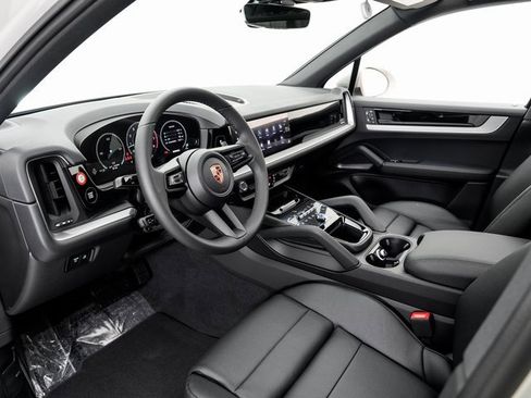 New 2026 Porsche Cayenne image 4
