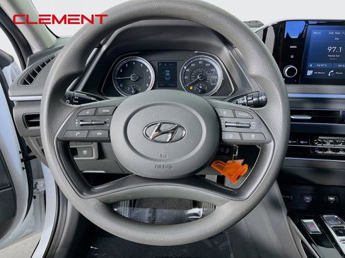 Used 2021 Hyundai Sonata SE FWD image 14
