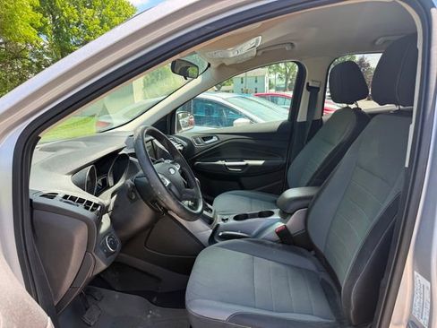 Used 2016 Ford Escape SE w/ Equipment Group 201A AWD/4WD image 7