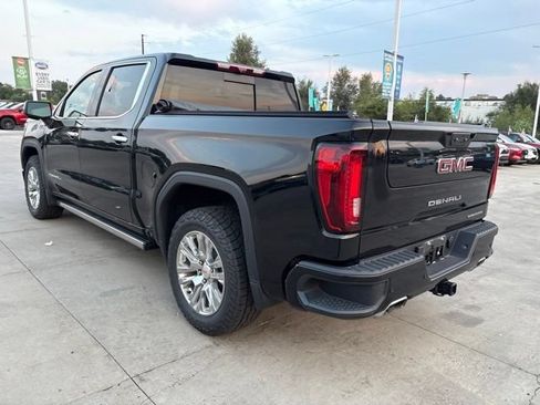 Used 2023 GMC Sierra 1500 Denali w/ Technology Package AWD/4WD image 7