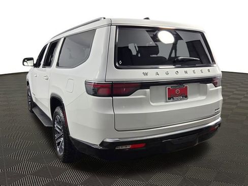 Used 2024 Jeep Wagoneer L Series II w/ Flexible Seating Group image 5