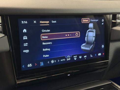 Used 2025 Lincoln Navigator Reserve AWD/4WD image 15