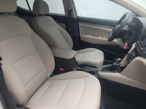 Used 2018 Hyundai Elantra SEL FWD image 21